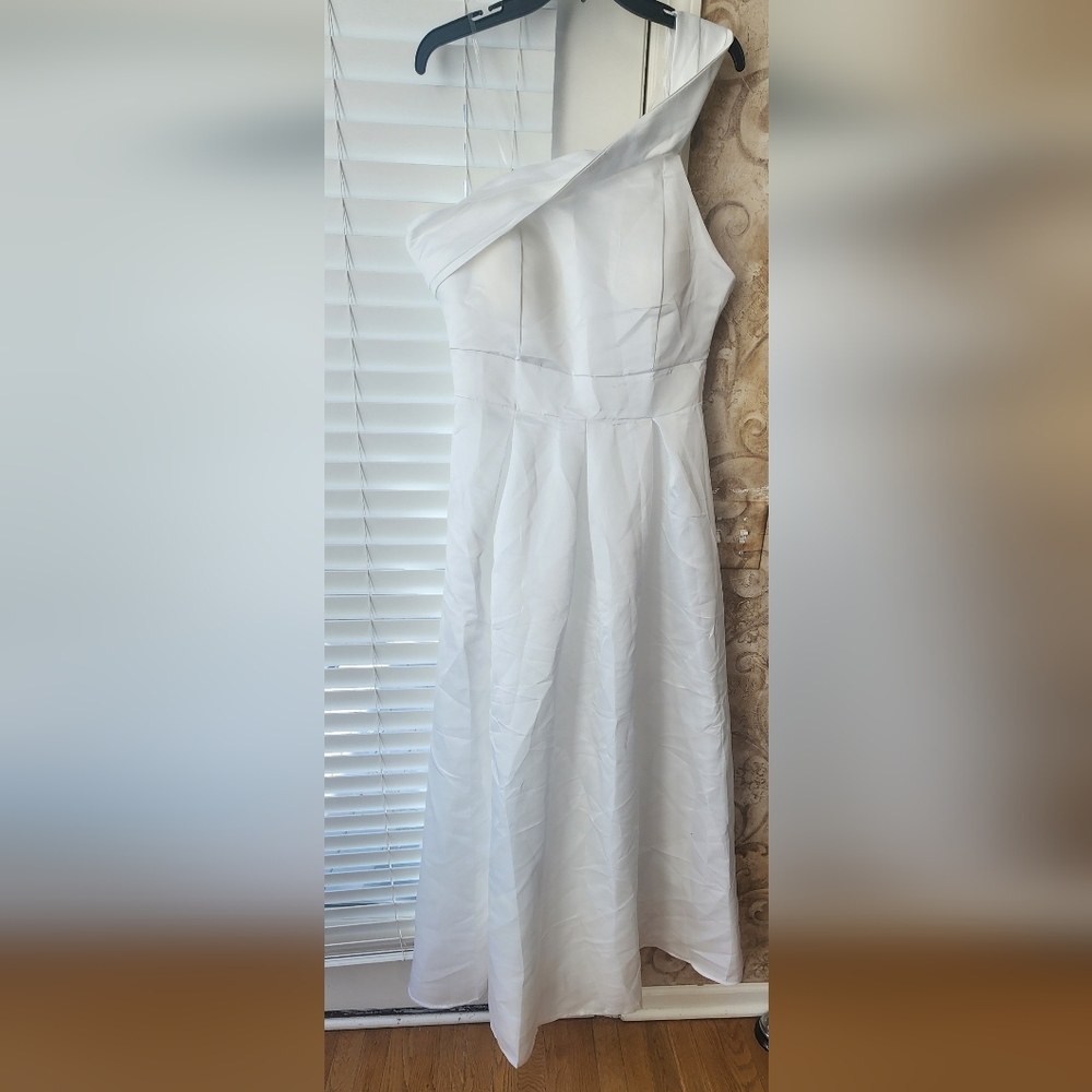 BRD- Elegant White One-Shoulder Dress